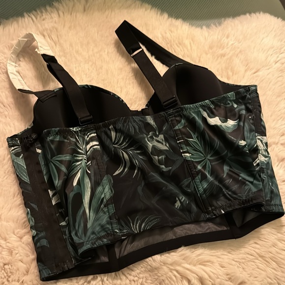 Victoria secret - Picture 2 of 5